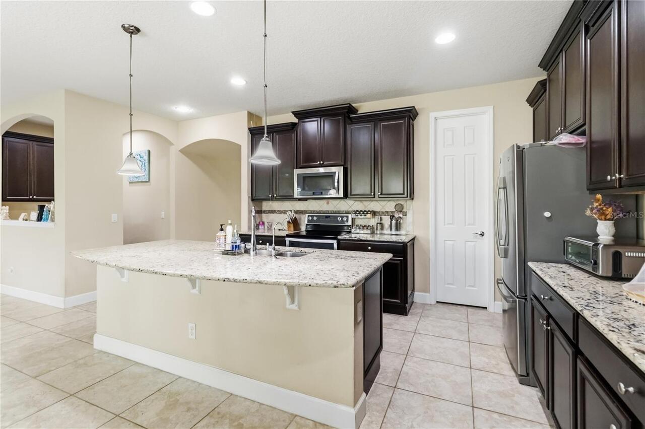 Listing Photo 8