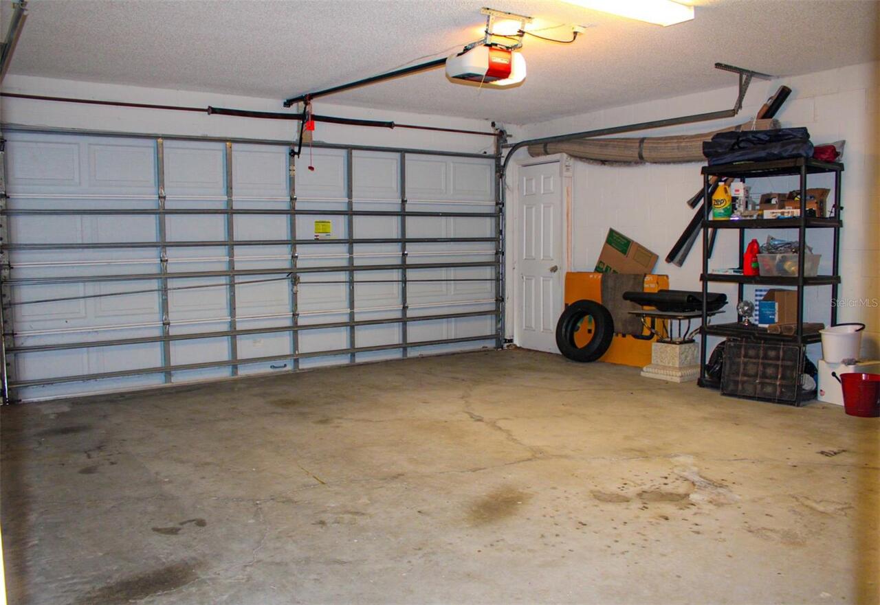 Listing Photo 11