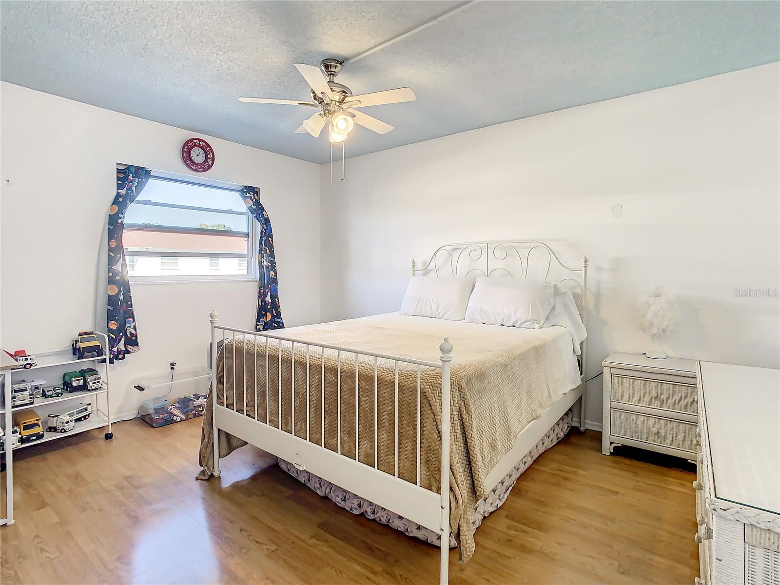 Listing Photo 18