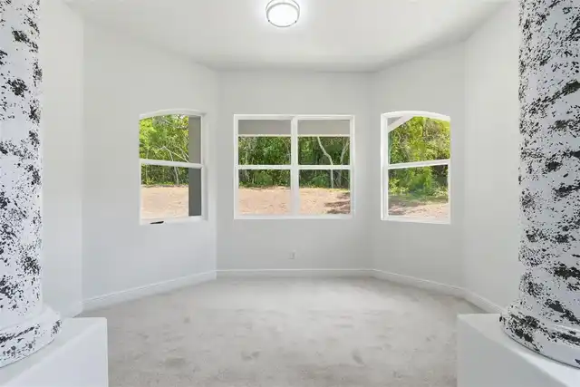 Listing Photo 9