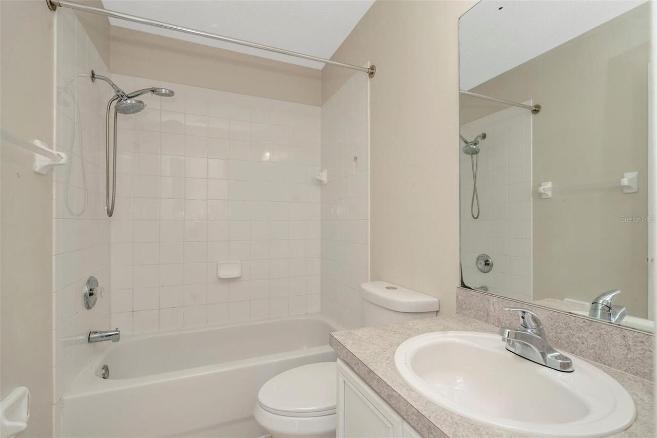 Listing Photo 12