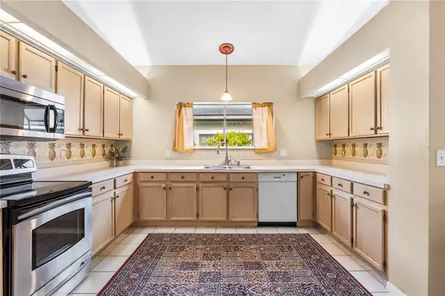 Listing Photo 18