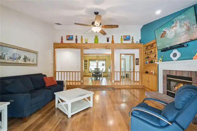 Listing Photo 10