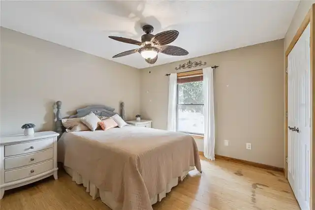 Listing Photo 17