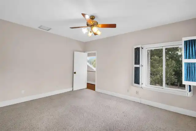 Listing Photo 21