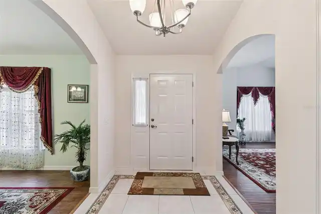 Listing Photo 9
