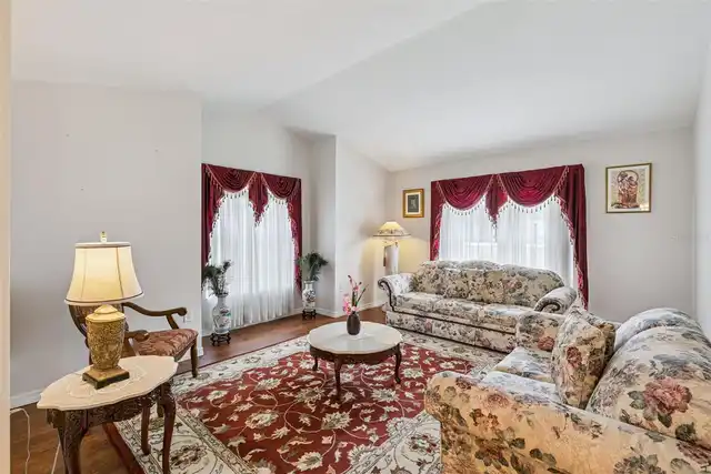 Listing Photo 17