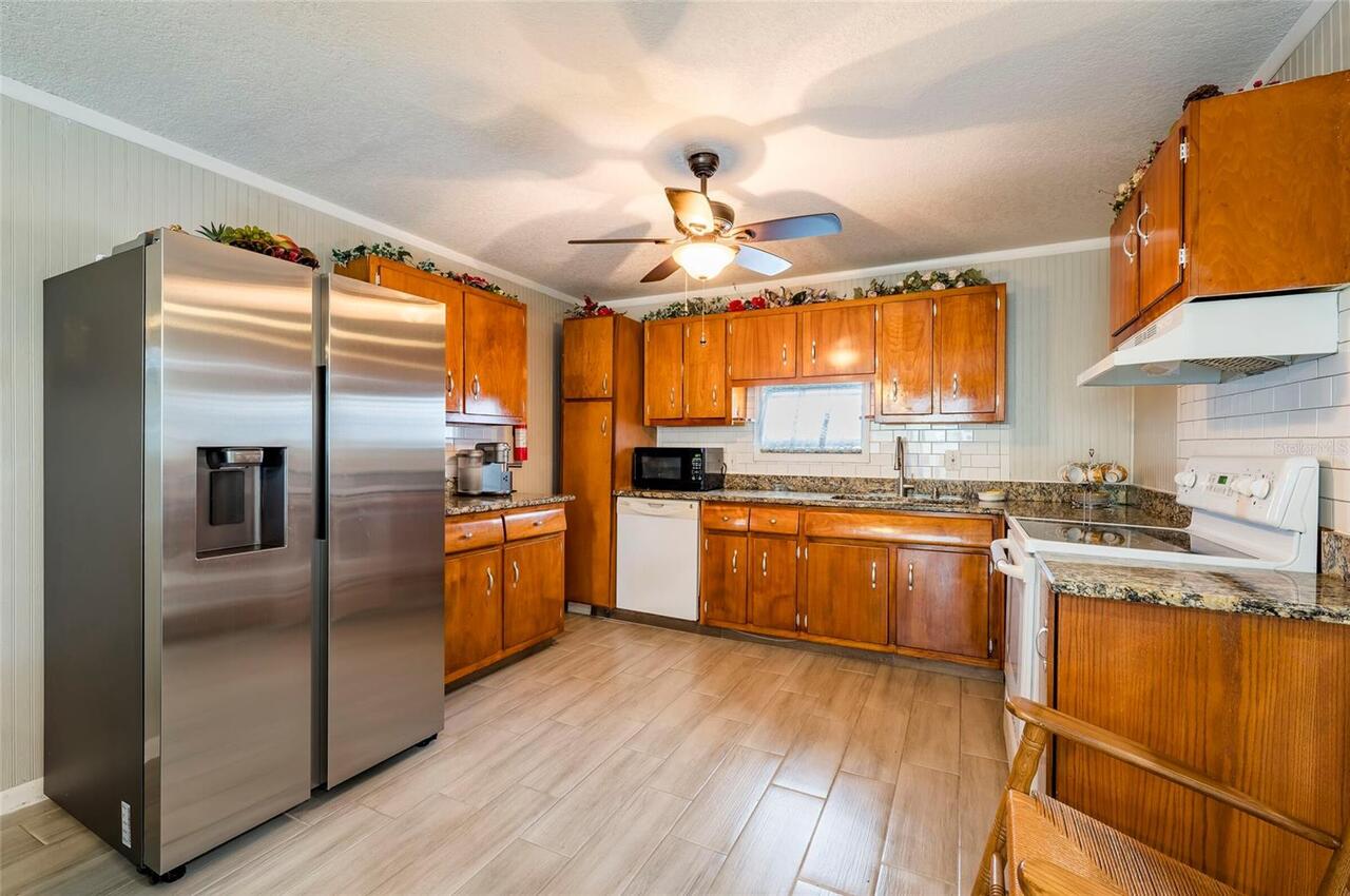 Listing Photo 10