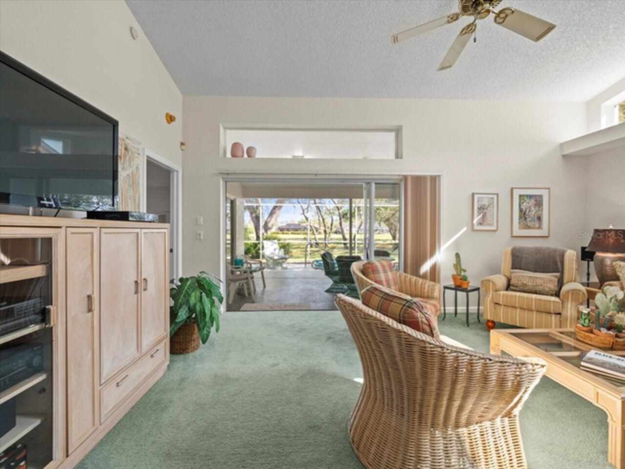Listing Photo 12