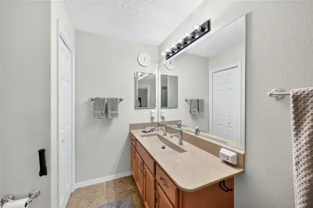 Listing Photo 16