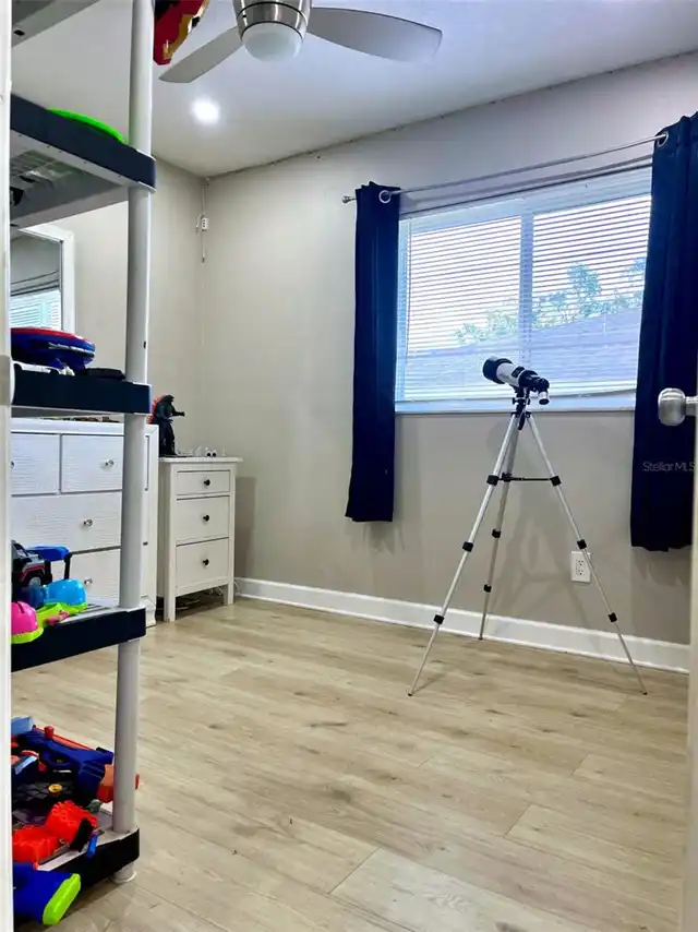 Listing Photo 12