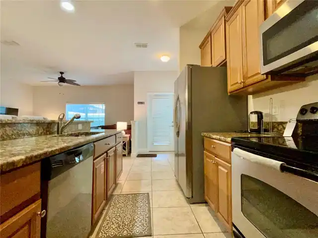 Listing Photo 10
