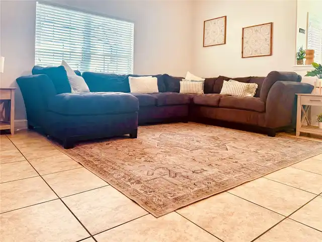 Listing Photo 12