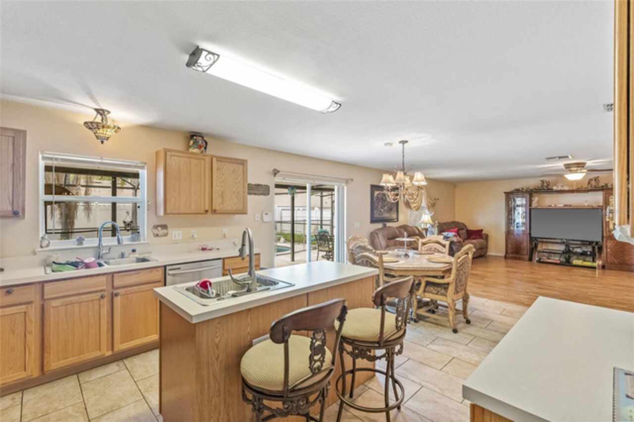 Listing Photo 8