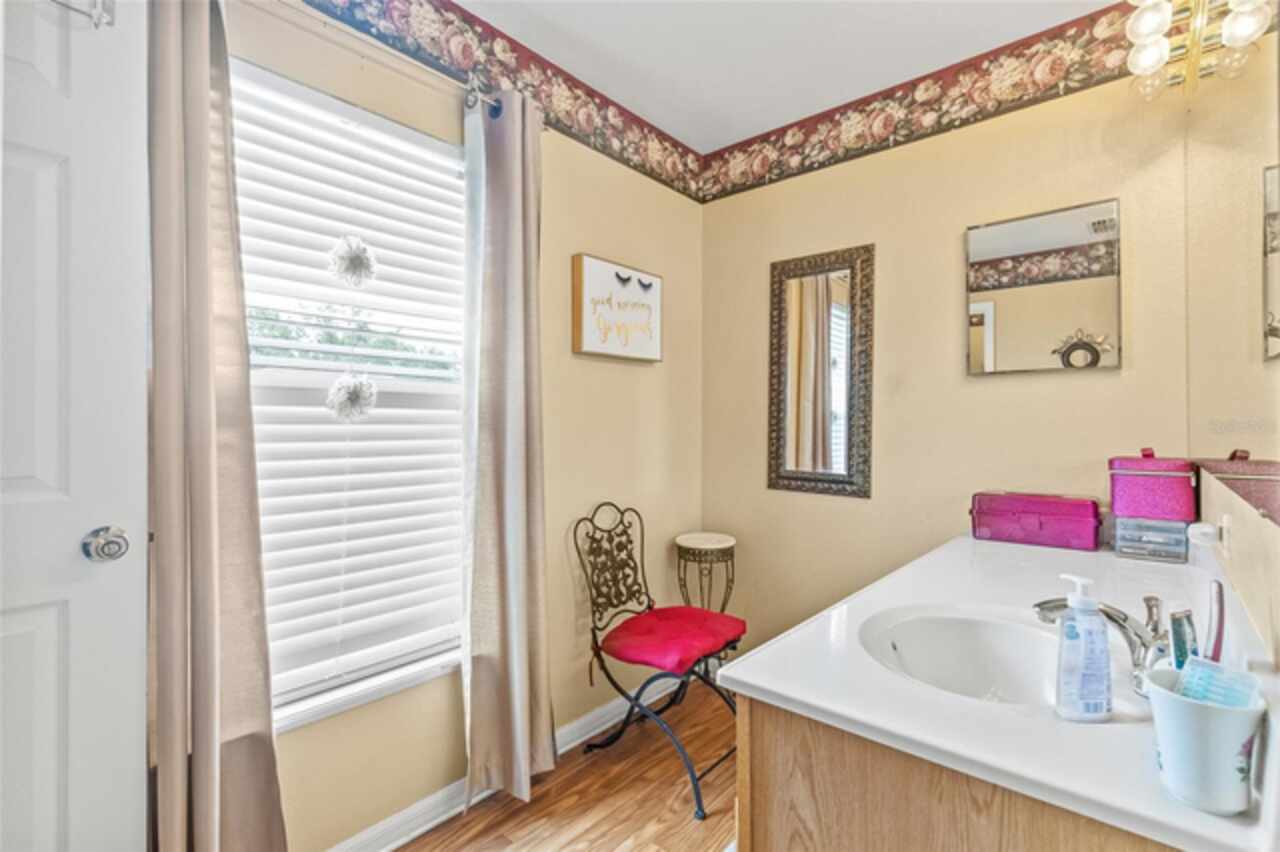 Listing Photo 16
