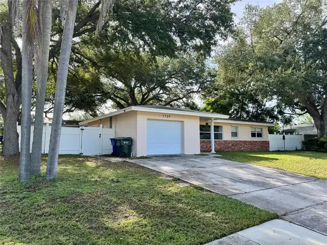 Listing Photo 25