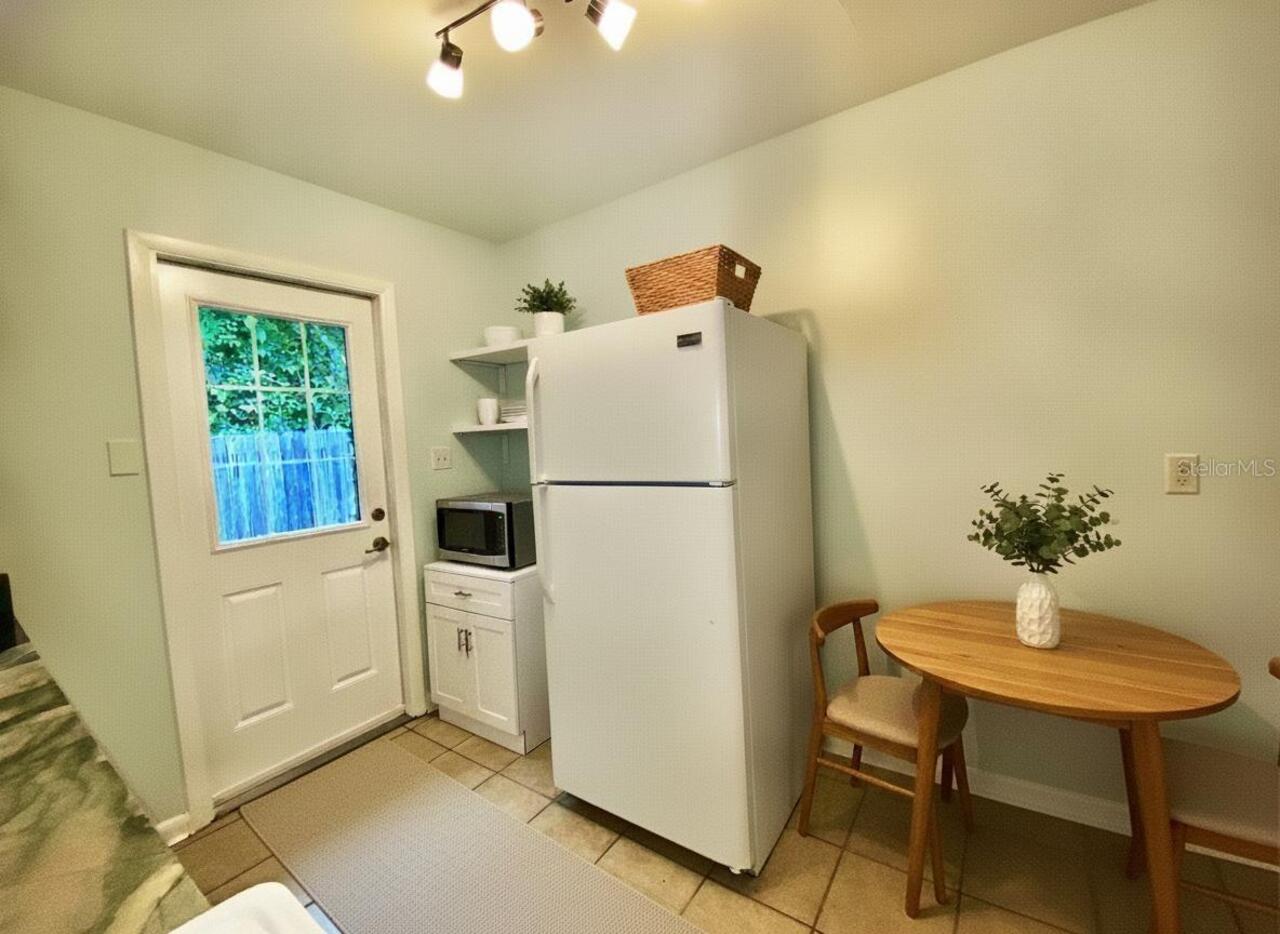 Listing Photo 10