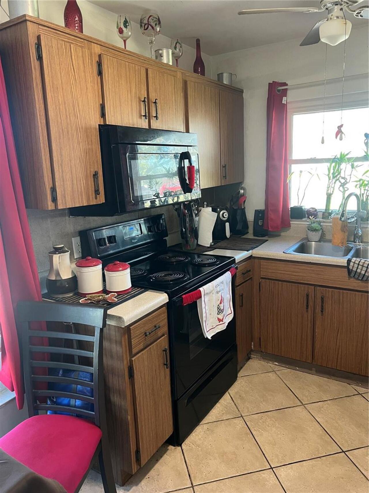 Listing Photo 8