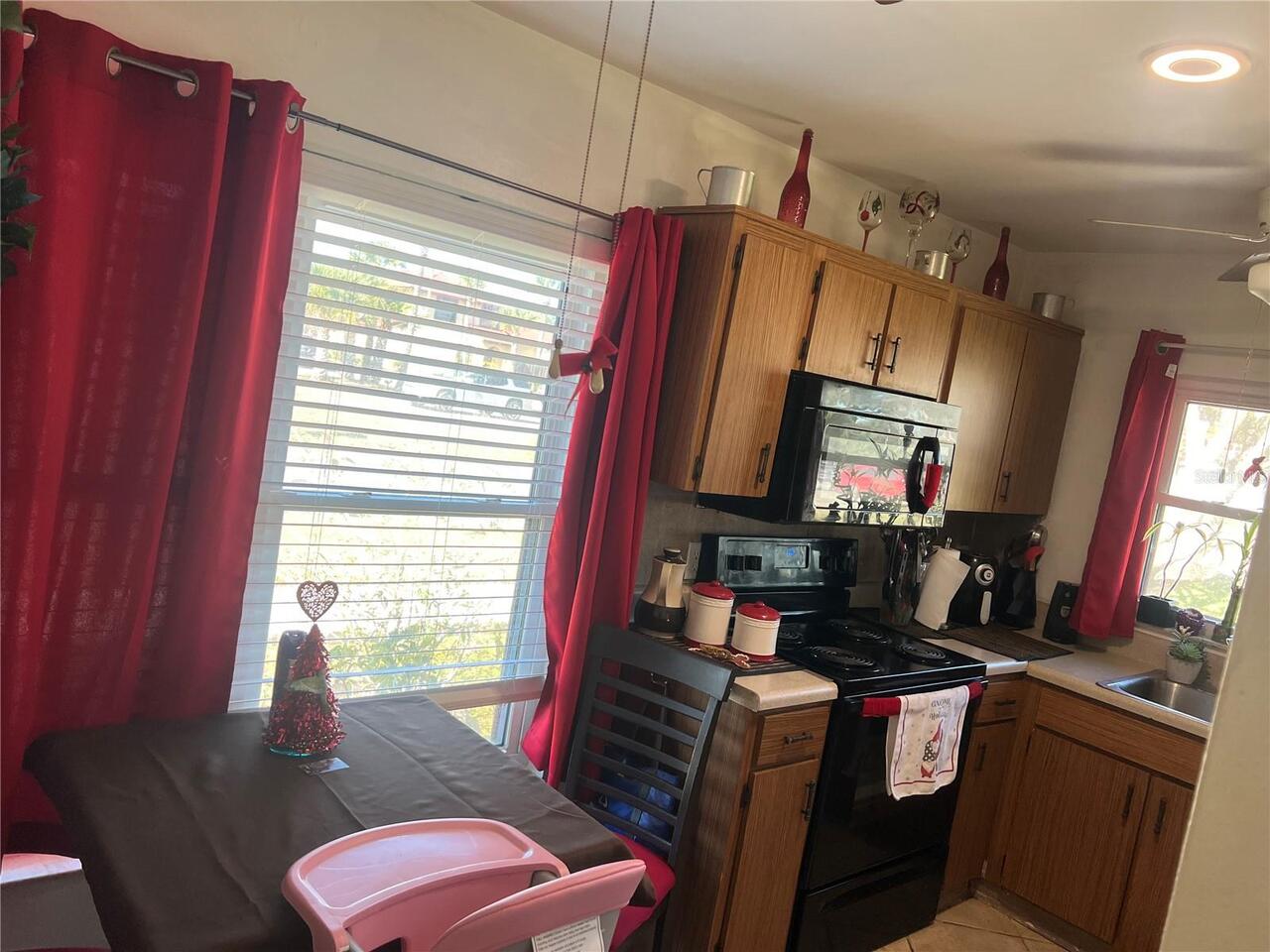 Listing Photo 12