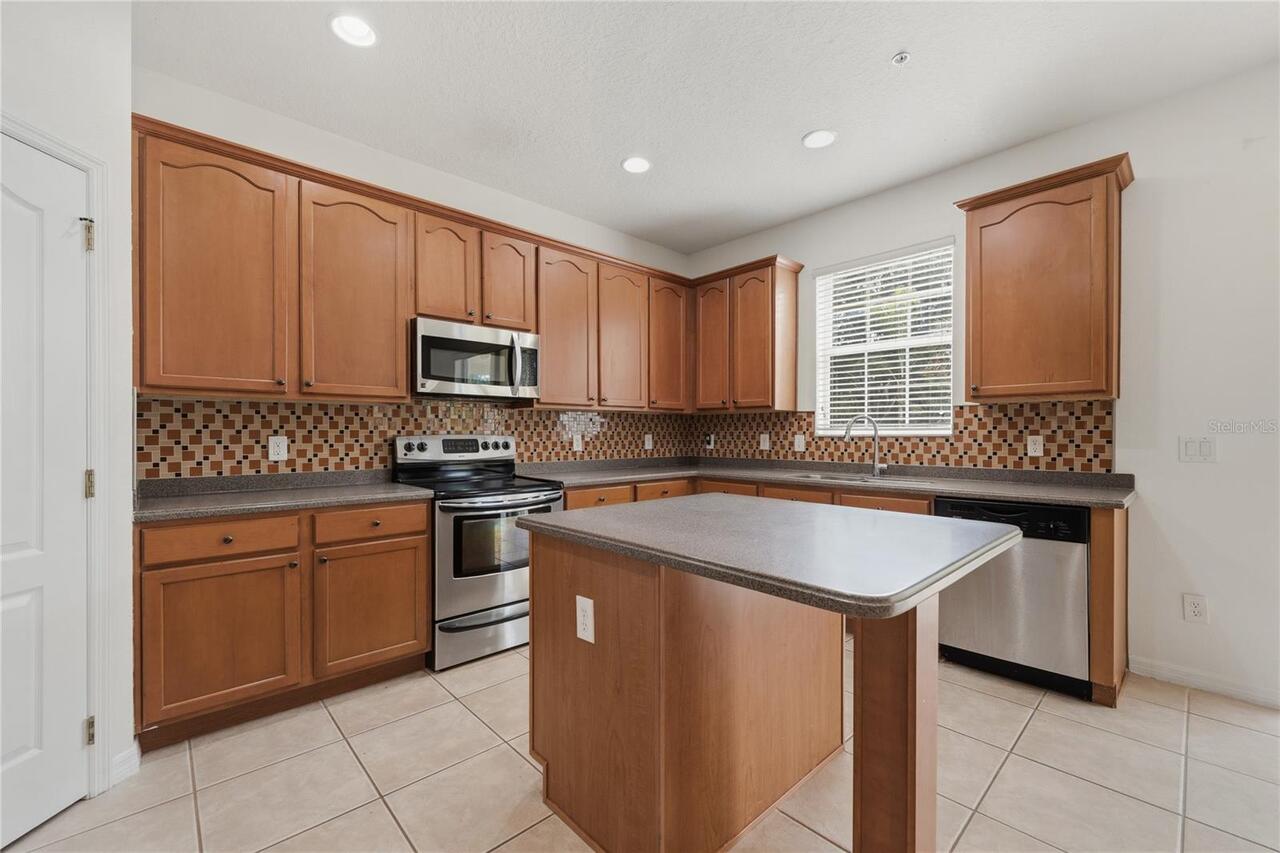 Listing Photo 10