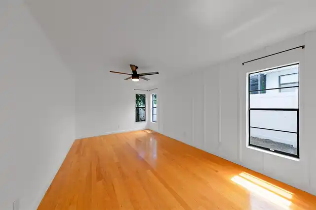 Listing Photo 18