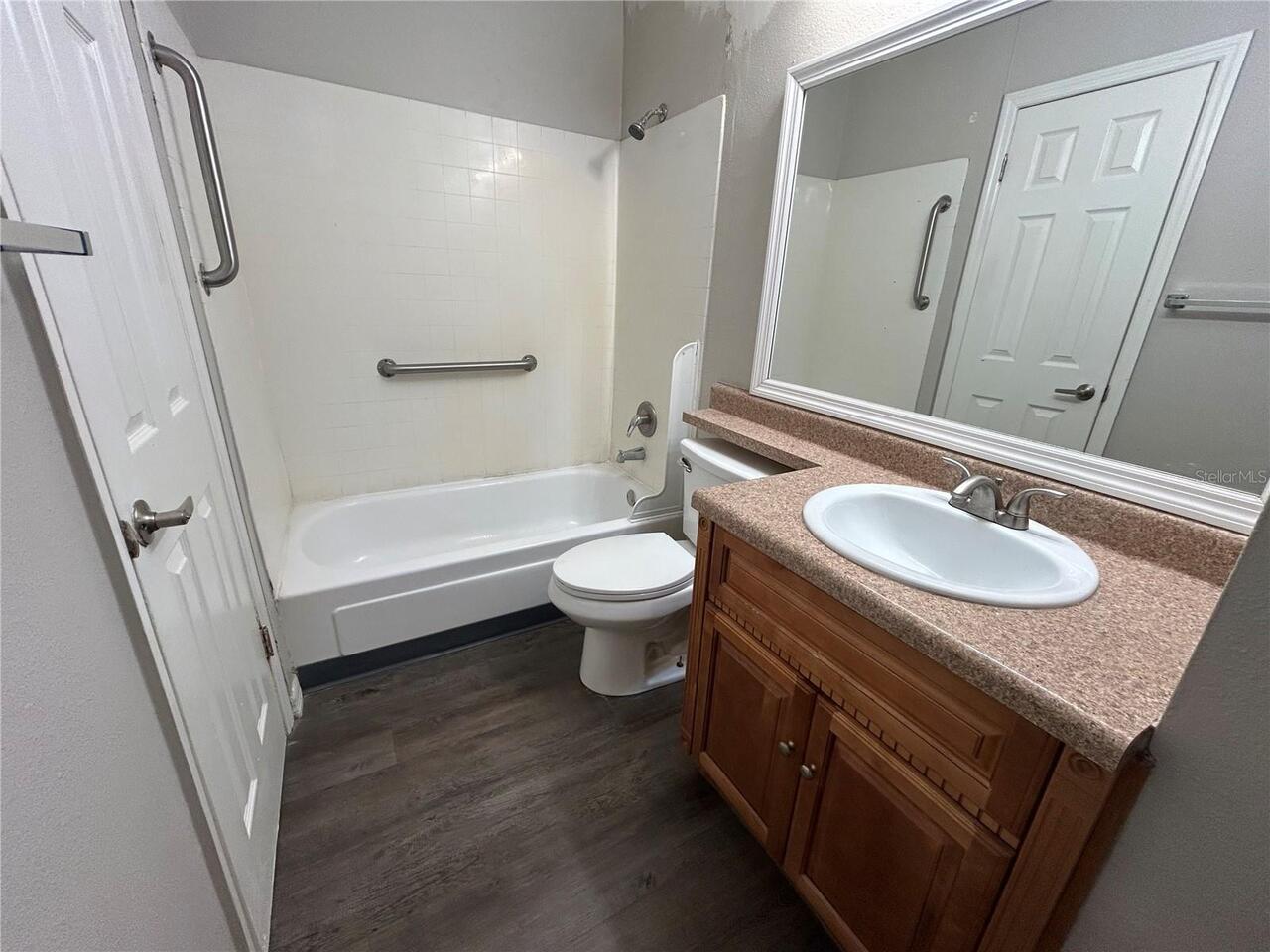 Listing Photo 10