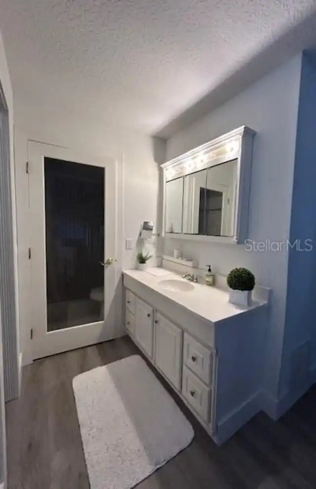 Listing Photo 11