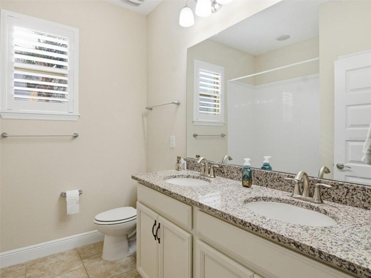 Listing Photo 12