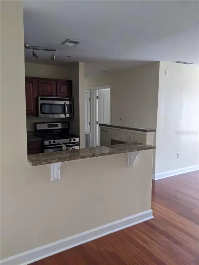 Listing Photo 9