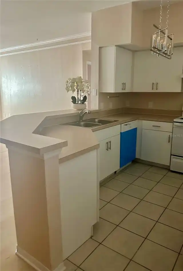 Listing Photo 9