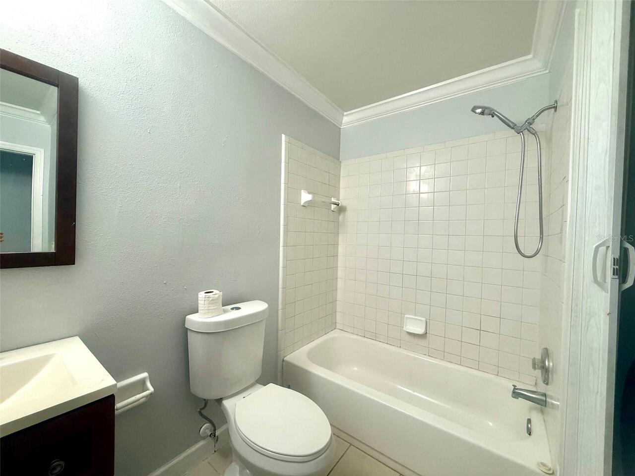 Listing Photo 9