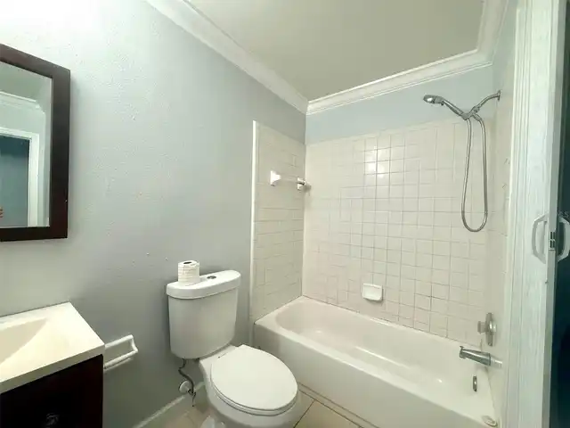 Listing Photo 9