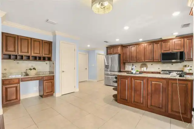 Listing Photo 13