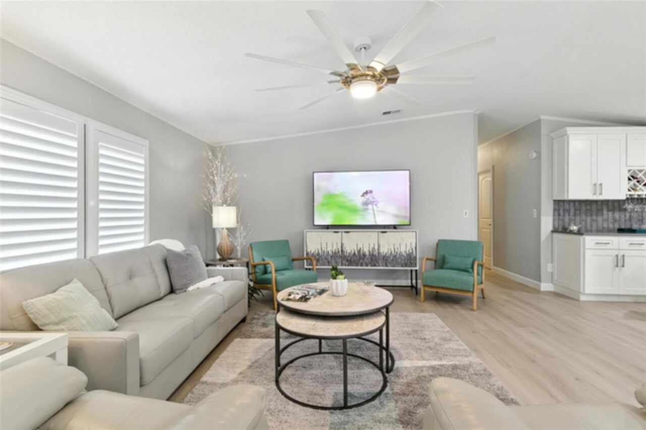 Listing Photo 11
