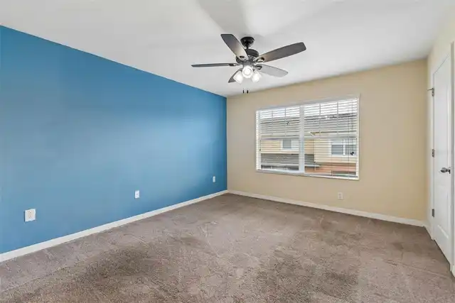 Listing Photo 12
