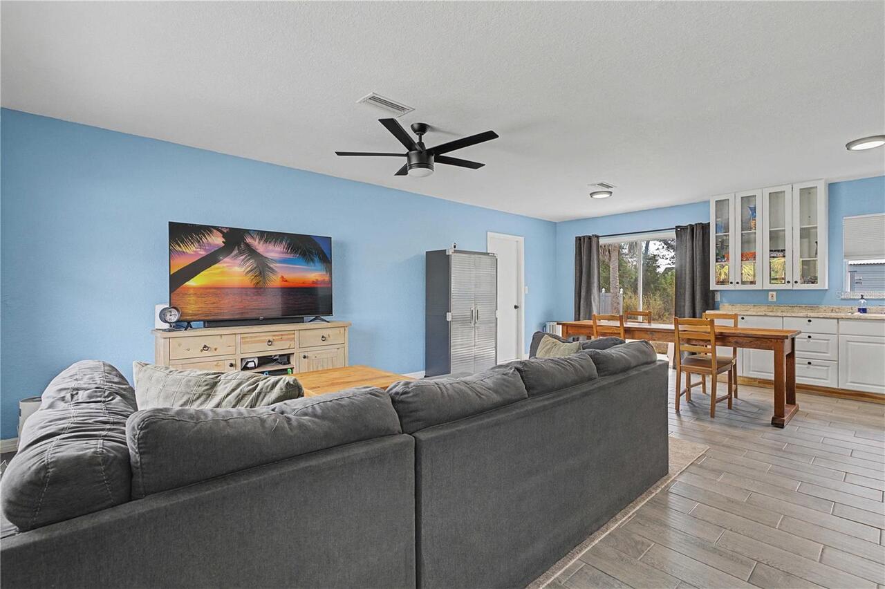 Listing Photo 15