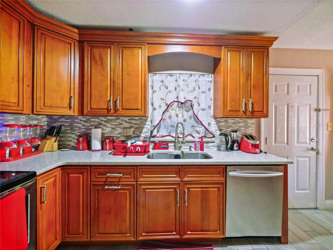 Listing Photo 38