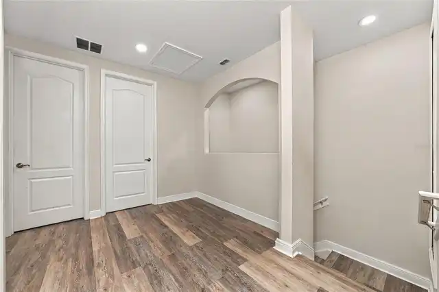 Listing Photo 17
