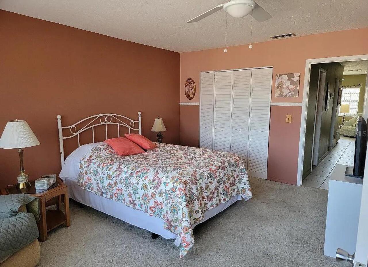 Listing Photo 12