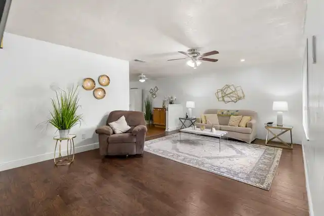 Listing Photo 12