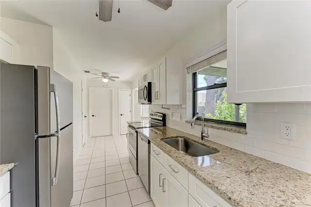 Listing Photo 16
