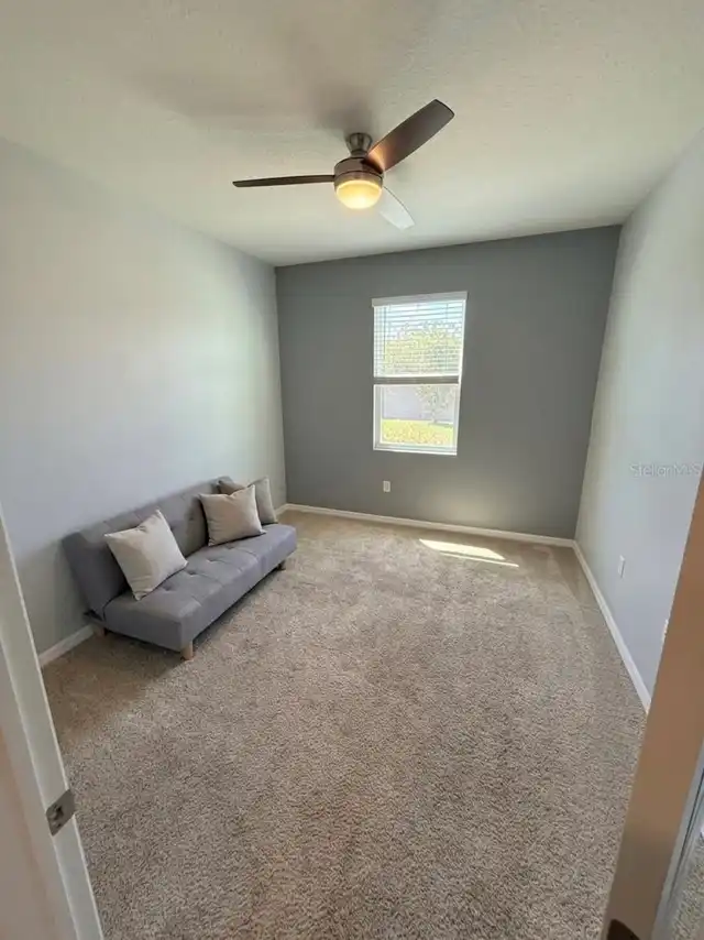 Listing Photo 12