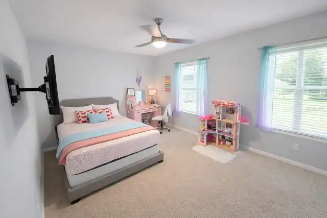 Listing Photo 10