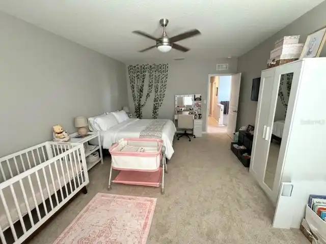 Listing Photo 9