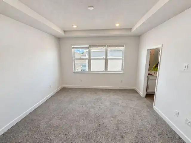Listing Photo 14