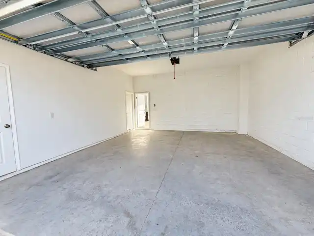 Listing Photo 32