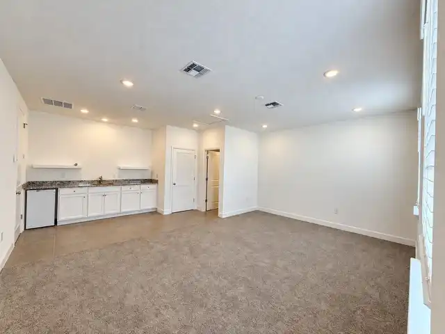 Listing Photo 36