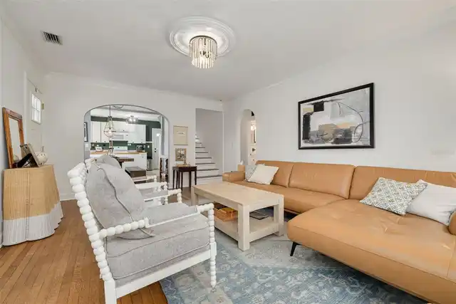 Listing Photo 6