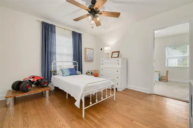 Listing Photo 10