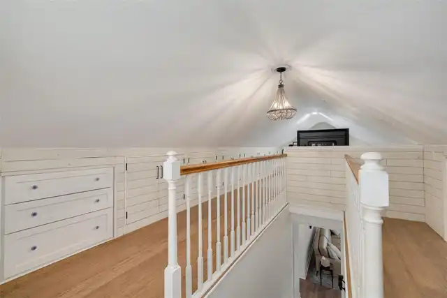 Listing Photo 17